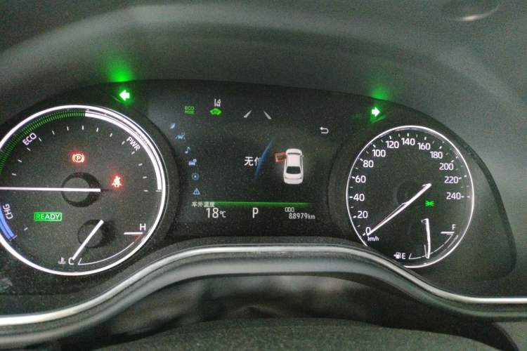 Used Toyota Avalon 2019 Dual-Engine 2.5L Luxury Edition China VI Standard
