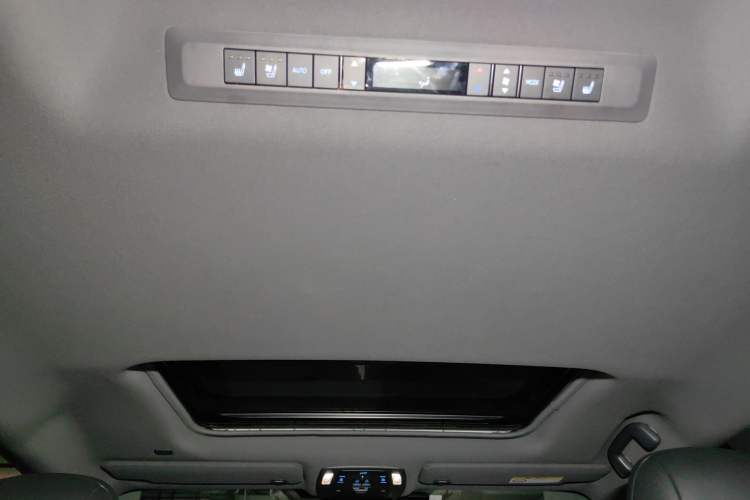 Used Toyota SIENNA 2021 2.5L Hybrid Premium Edition Headliner