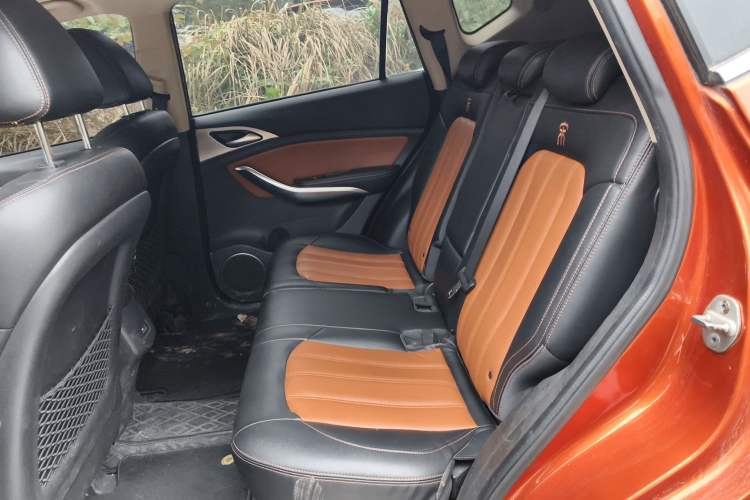 Used BYD Song 2016 GaiShi Edition 1.5TI Manual Elite Model Left Rear Seat