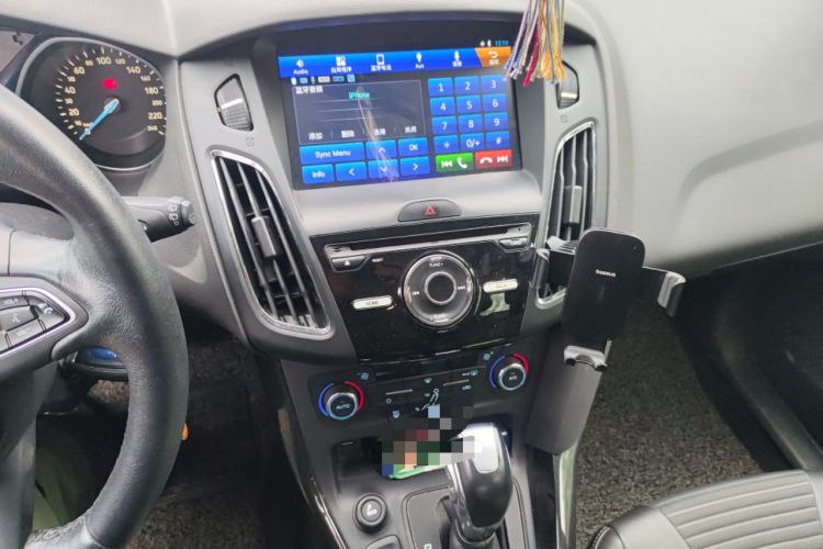 Used Ford Focus 2015 Hatchback EcoBoost 125 Automatic Supreme Style Edition
