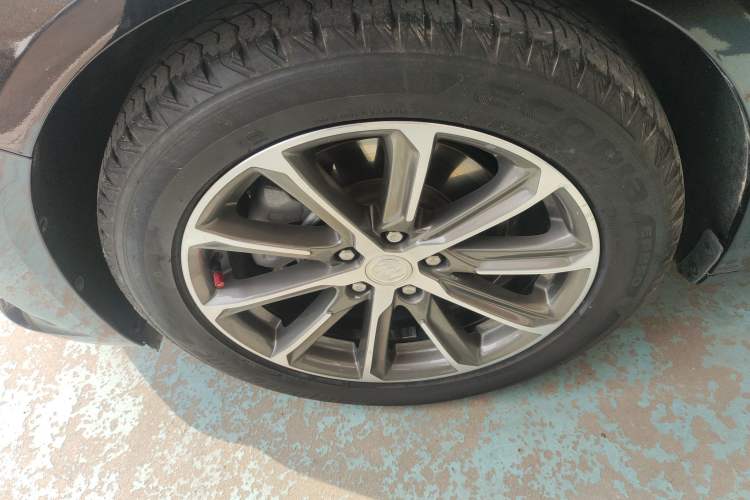 Used Buick LaCrosse 2021 652T Luxury Model Left Front Wheel Hub