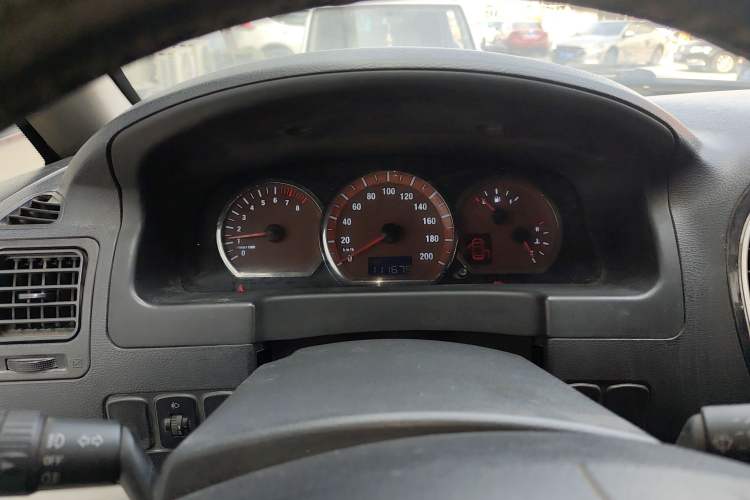 Used FORTHING Lingzhi 2014 M5 Q3 2.0L 7-seat Long-Wheelbase Comfort Version
