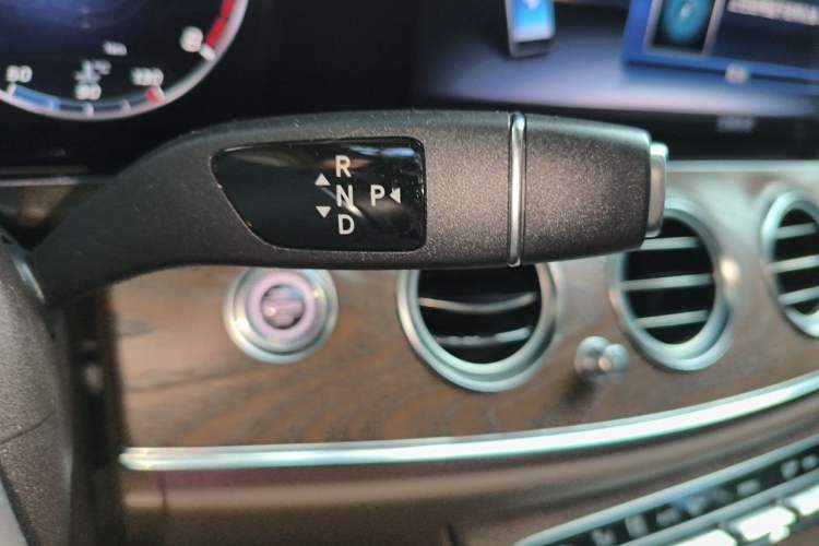 Used Mercedes-Benz E-Class 2020 Facelift E 260 L
