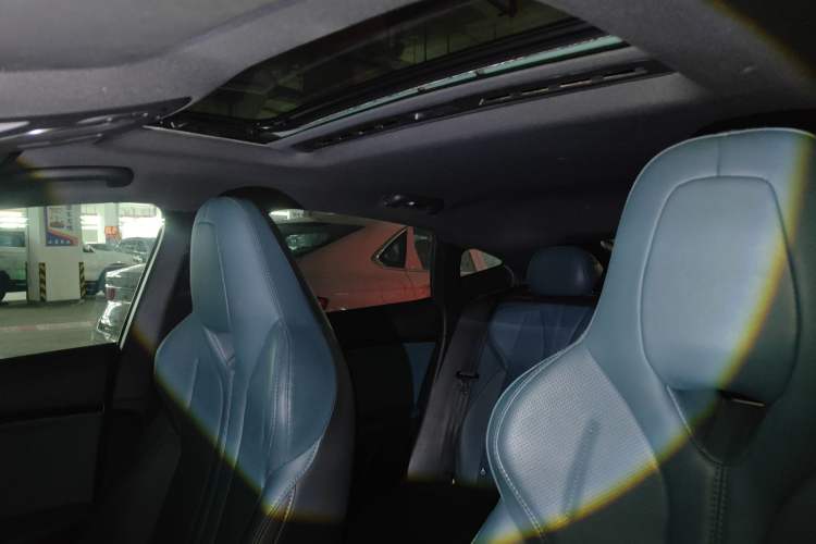 Used MG 7 2023 2.0T Automatic Hunter Luxury Edition Headliner