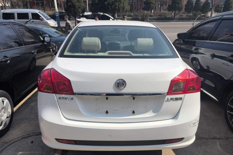 Used Buick Excelle 2015 1.5L Manual Classic Trim
