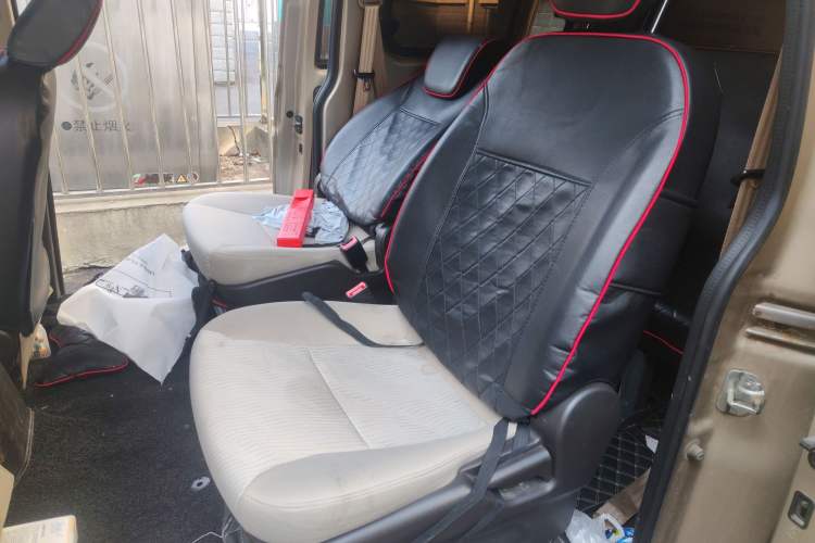 Used Wuling Hongguang V 2019 1.5L Enjoyment Version China VI LAR