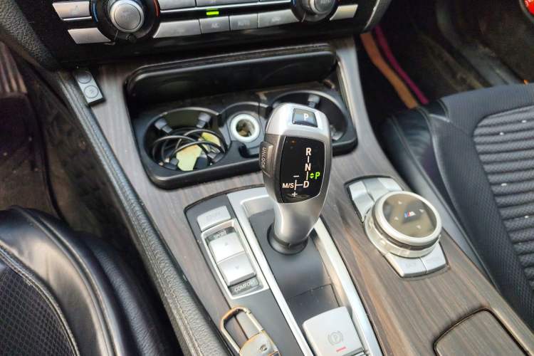 Used BMW 5 Series 2013 525Li Leading Model