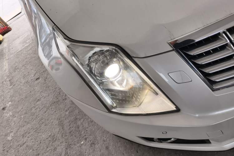 Used Cadillac SRX 2014 3.0L Leading Model Right Front Headlight