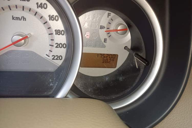 Used Nissan Tiida Sedan 2008 1.6L Manual Fashion Edition