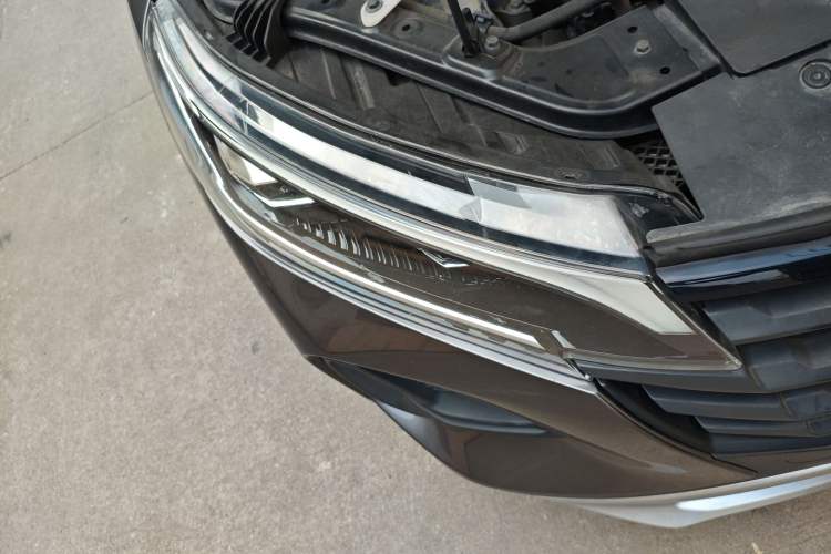 Used GAC Trumpchi GS4 2021 270T Automatic Elite Tech Edition Right Front Headlight