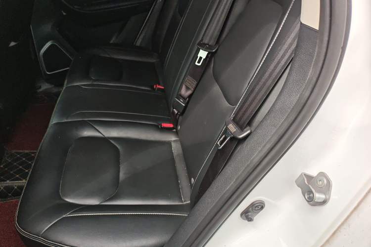 Used Bestune X40 2019 1.6L Automatic Luxury Edition China VI Left Rear Seat