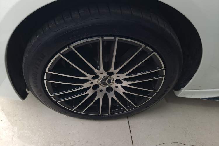 Used Mercedes-Benz C-Class 2023 C 200 L Sport Edition Left Front Wheel Hub