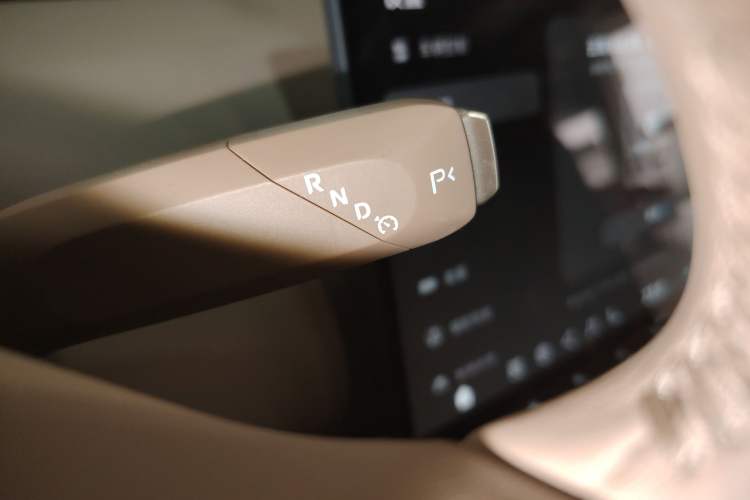 Used Avatr 12 2026 Ultra Pure-Electric All-Wheel-Drive Version Gear Lever