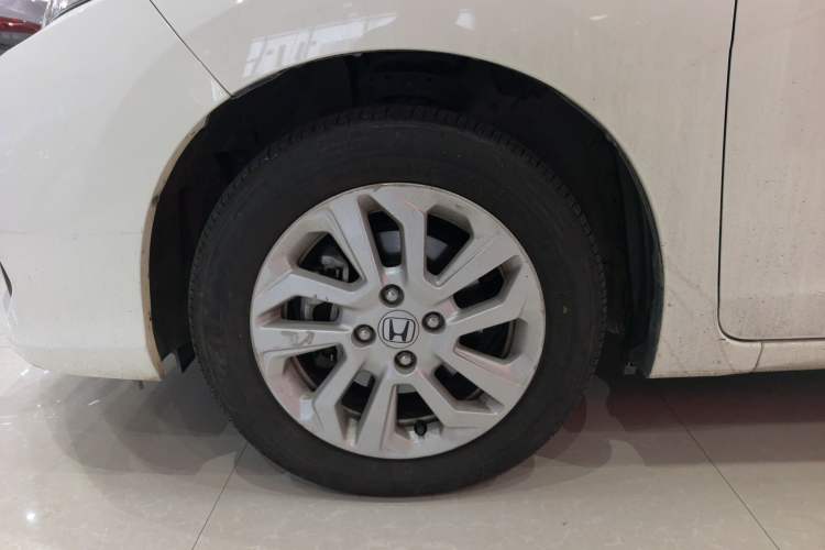 Used Honda Fit 2018 1.5L CVT Comfort Sunroof Version Left Front Wheel Hub