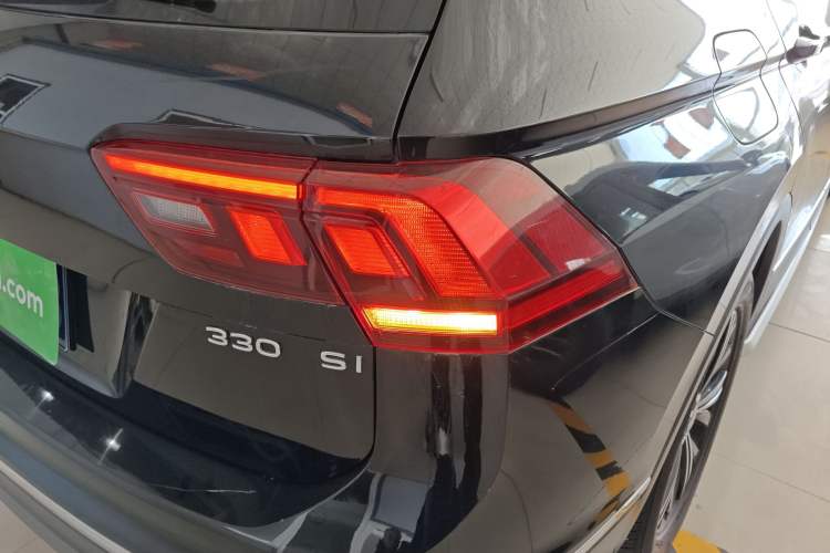 Used Volkswagen Tiguan L 2021 330TSI Automatic Two-Wheel Drive Smart Edition
