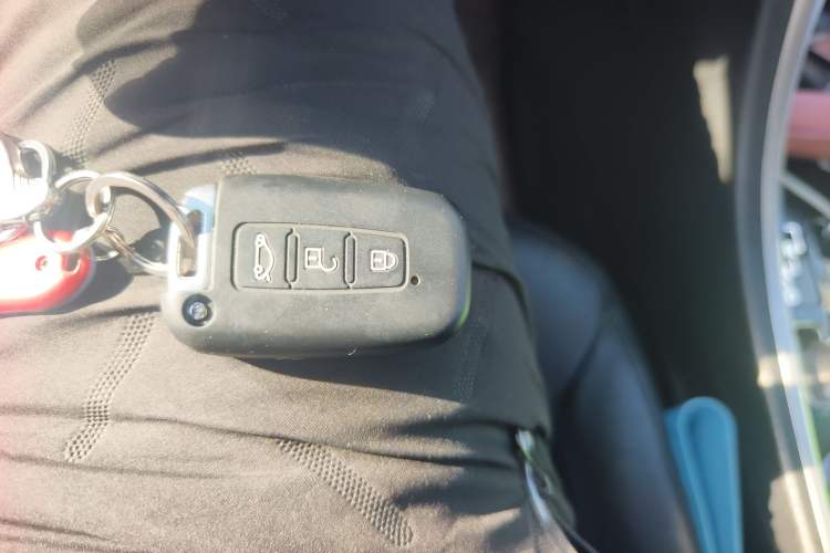 Used Hyundai Sonata 2013 2.4L Automatic Luxury Version China IV Standard