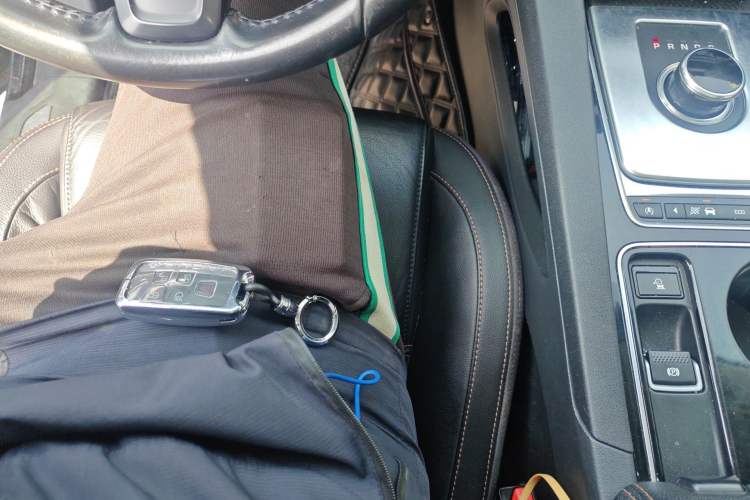 Used Jaguar F-PACE 2016 2.0T Two-Wheel-Drive R-Sport Sport Edition