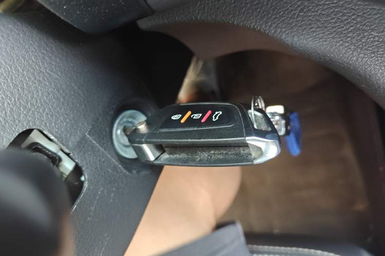 Used Jinbei Gold Hiace M Classic 2023 1.5L Travel Lion Passenger Vehicle 5/6/7 Seats
