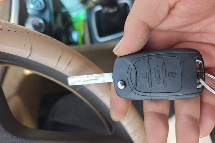 Used Baojun 730 2016 1.5L Manual Standard Version 7 Seats Vehicle Key