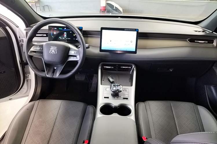 Used BYD Qin PLUS 2025 DM-i Smart Drive 55KM Leading Model

