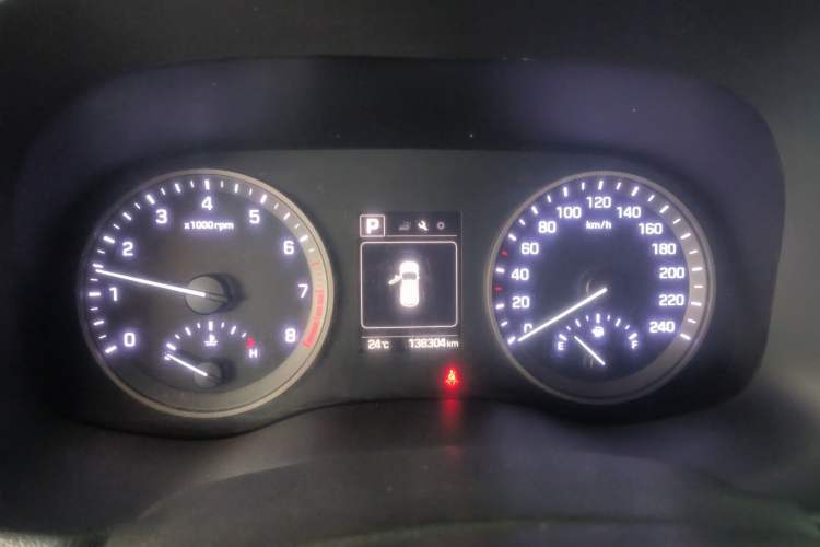 Used Hyundai Tucson 2015 1.6T Dual-Clutch Two-Wheel-Drive Smart Model Instrument Cluster