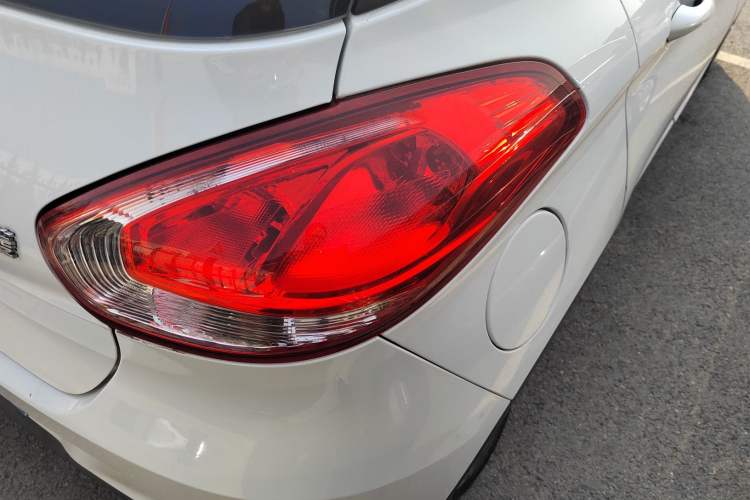 Used Baojun 310 2016 1.2L manual Comfort trim level