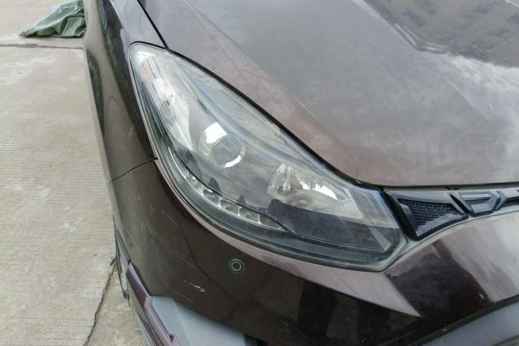 Used JMC Yuhu 5 2019 2.0T Diesel Manual Two-Wheel Drive Enhanced Version China VI Standard Long Wheelbase