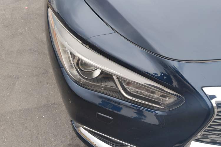 Used Infiniti QX60 2018 2.5 S/C Hybrid Four-Wheel-Drive Champion Family Edition Right Front Headlight