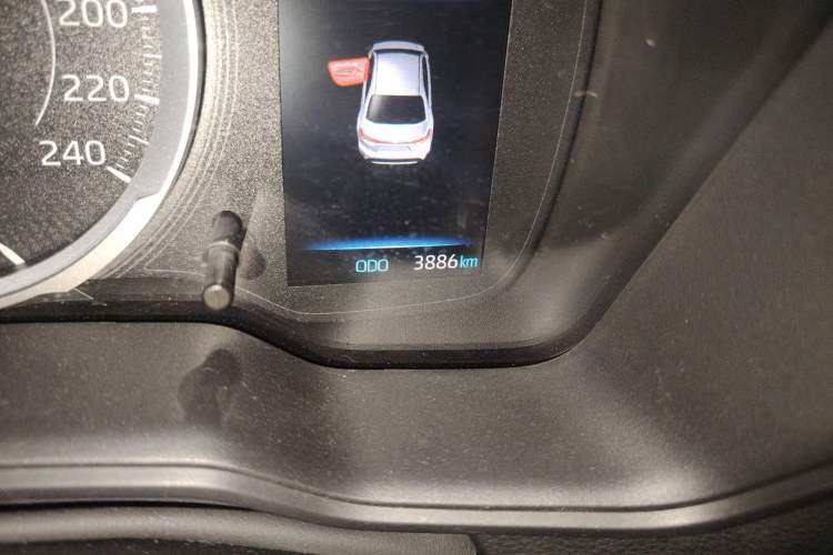 Used Toyota Levin 2021 2.0L Luxury Edition Odometer Close Up