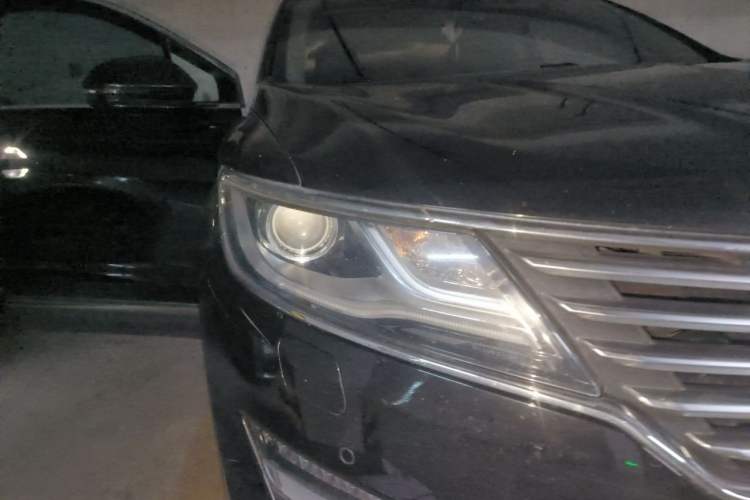 Used Lincoln MKC 2017 2.0T Two-Wheel-Drive Luxury Edition
