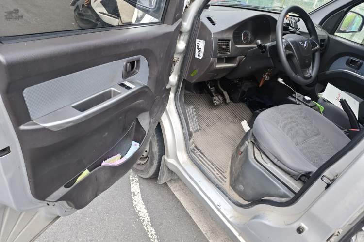 Used Wuling Rongguang EV 2020 Basic Version 7-Seater 300 km