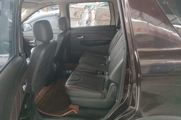 Used Dongfeng Fengon 370 2020 S370 1.5L CVT Luxury Model 5 Seats