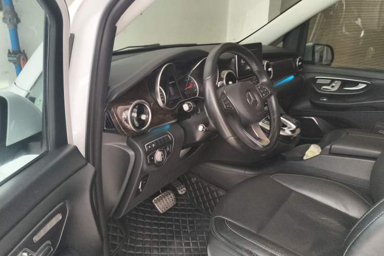 Used Mercedes-Benz V-Class 2017 V 260 L Prestige Extended Edition