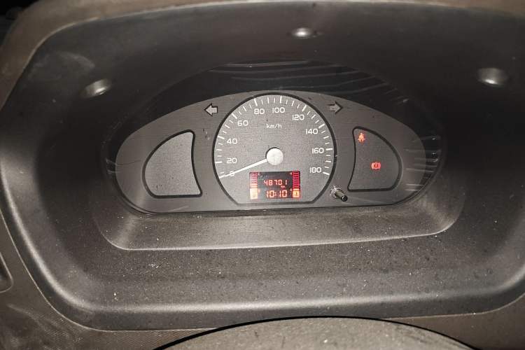 Used Wuling Rongguang 2015 1.2L S Base Model CNG
