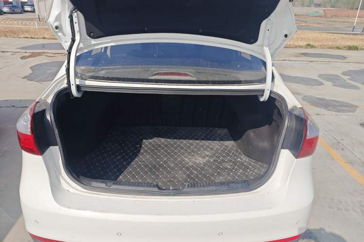 Used Kia K3 2016 1.6L Automatic GLS Trunk