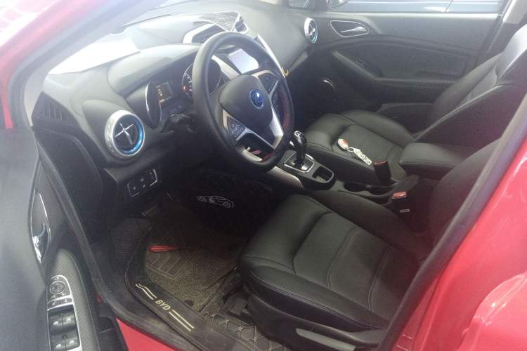 Used BYD Yuan New Energy 2018 EV360 Smart Connect Cool Edition Left Front Seat