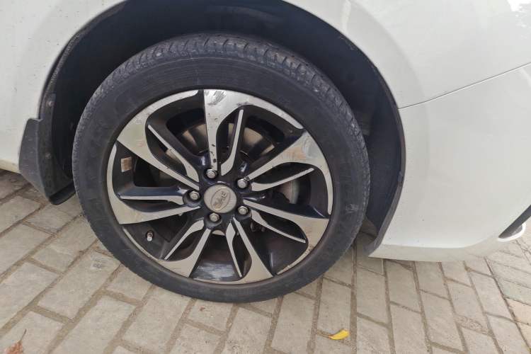 Used BYD Qin New Energy 2015 1.5T Dual-Crown Flagship Plus Edition