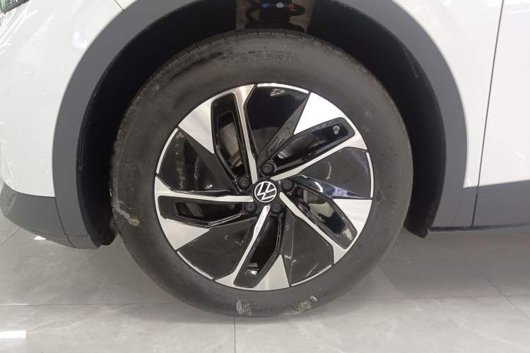 Used Volkswagen ID.4 CROZZ 2026 Model Pure Enjoyment Edition PURE Left Front Wheel Hub