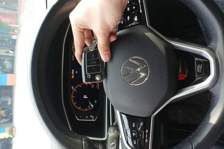 Used Volkswagen Tiguan L 2023 330TSI Automatic Two-Wheel Drive R-Line Enjoyment Edition Interior 1