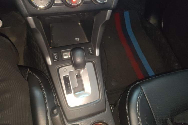 Used Subaru Forester 2013 2.5i Automatic Elite Edition Gear Lever