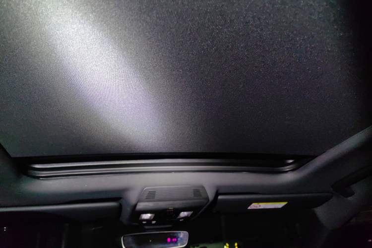 Used Volkswagen Tiguan L 2025 PRO 380TSI Two-Wheel-Drive R-Line Smart Edition Headliner