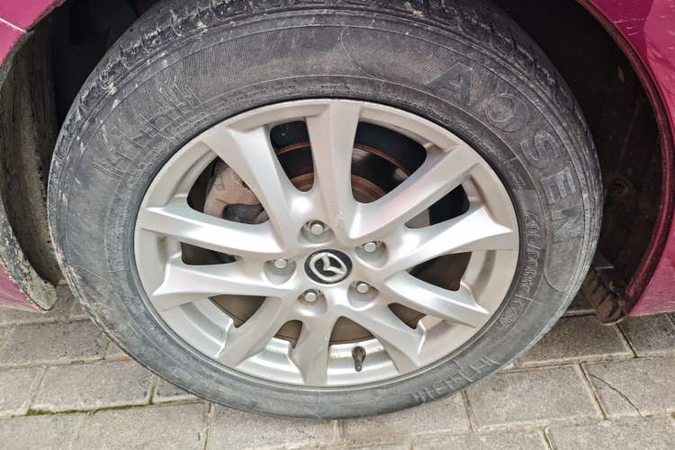 Used Mazda Mazda 3 Axela 2016 Sedan 1.5L Automatic Comfort Model
