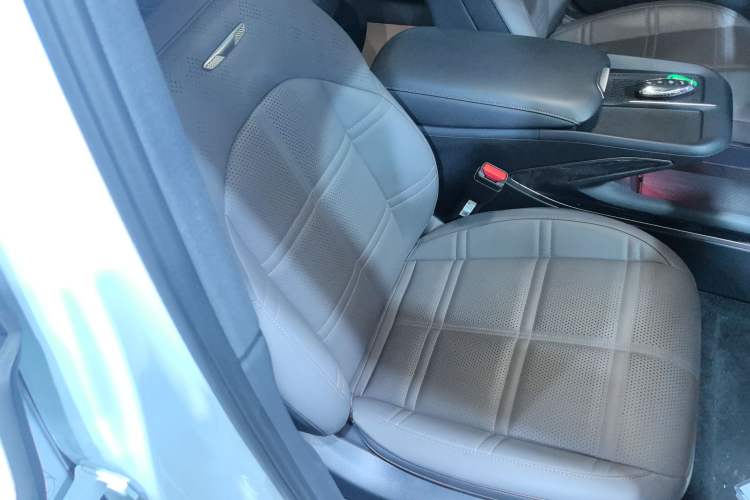 Used Hongqi EH7 2024 690 Pro
