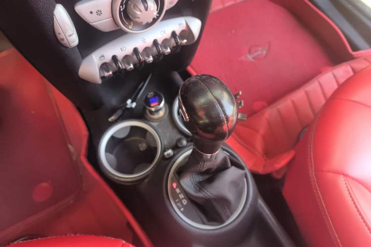 Used MINI 2011 1.6L COOPER Fun
