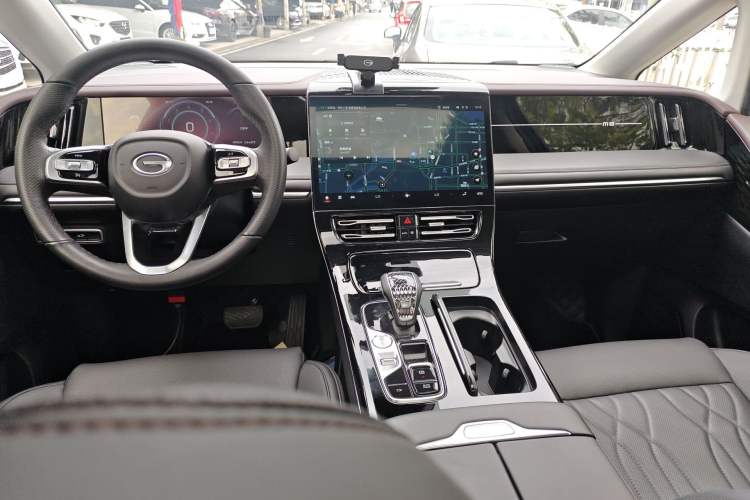 Used GAC Trumpchi M8 2024 Master Series 400T Prestige Edition Center Console