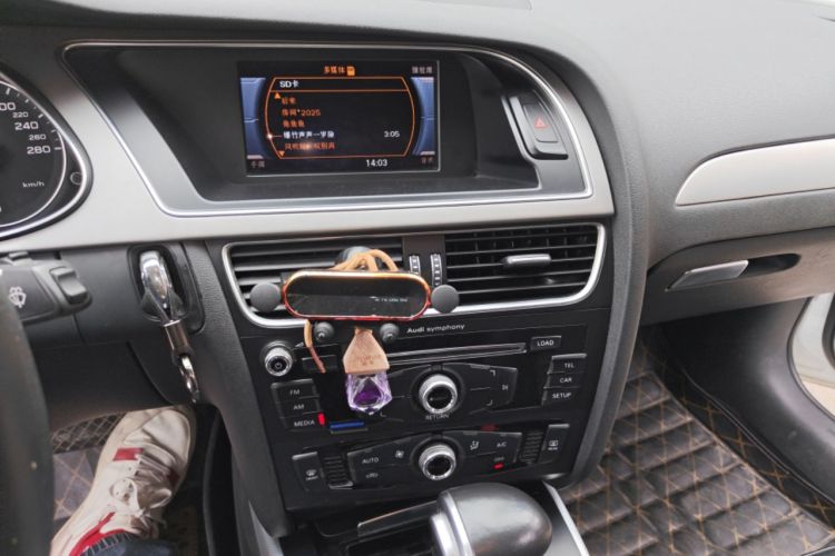 Used Audi A4L 2016 30 TFSI Automatic Comfort Model Audio And AC Panel