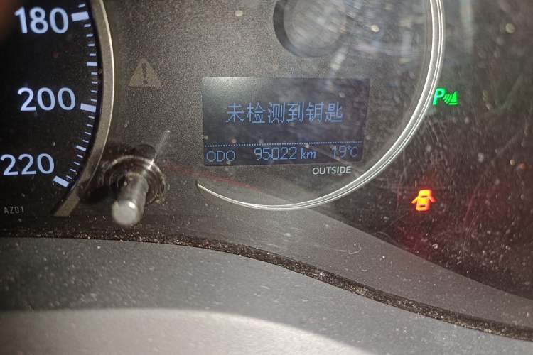 Used Lexus CT 2014 CT200h Comfort Edition Monochrome Odometer Close Up