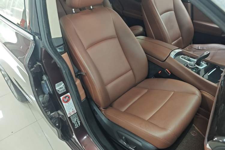 Used BMW 5 Series GT 2014 535i Leading Model