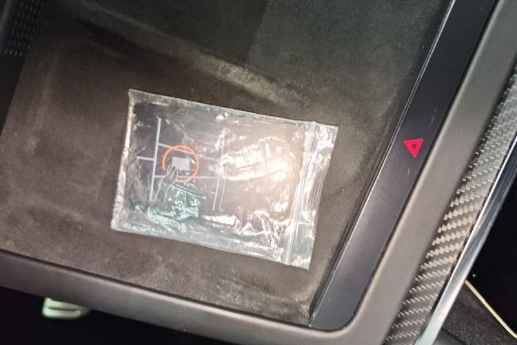 Used Tesla Model S 2023 Three-Motor All-Wheel-Drive Plaid Version Interior 1