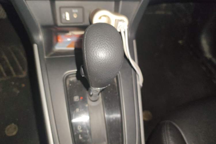Used Nissan Sylphy 2021 Classic 1.6XE CVT Comfort Edition Gear Lever